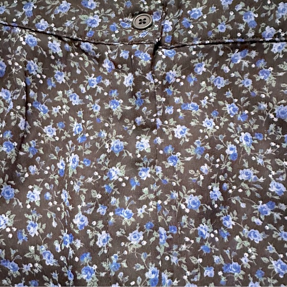 URBAN RENEWAL High-Rise Floral Shorts - Picture 2 of 6